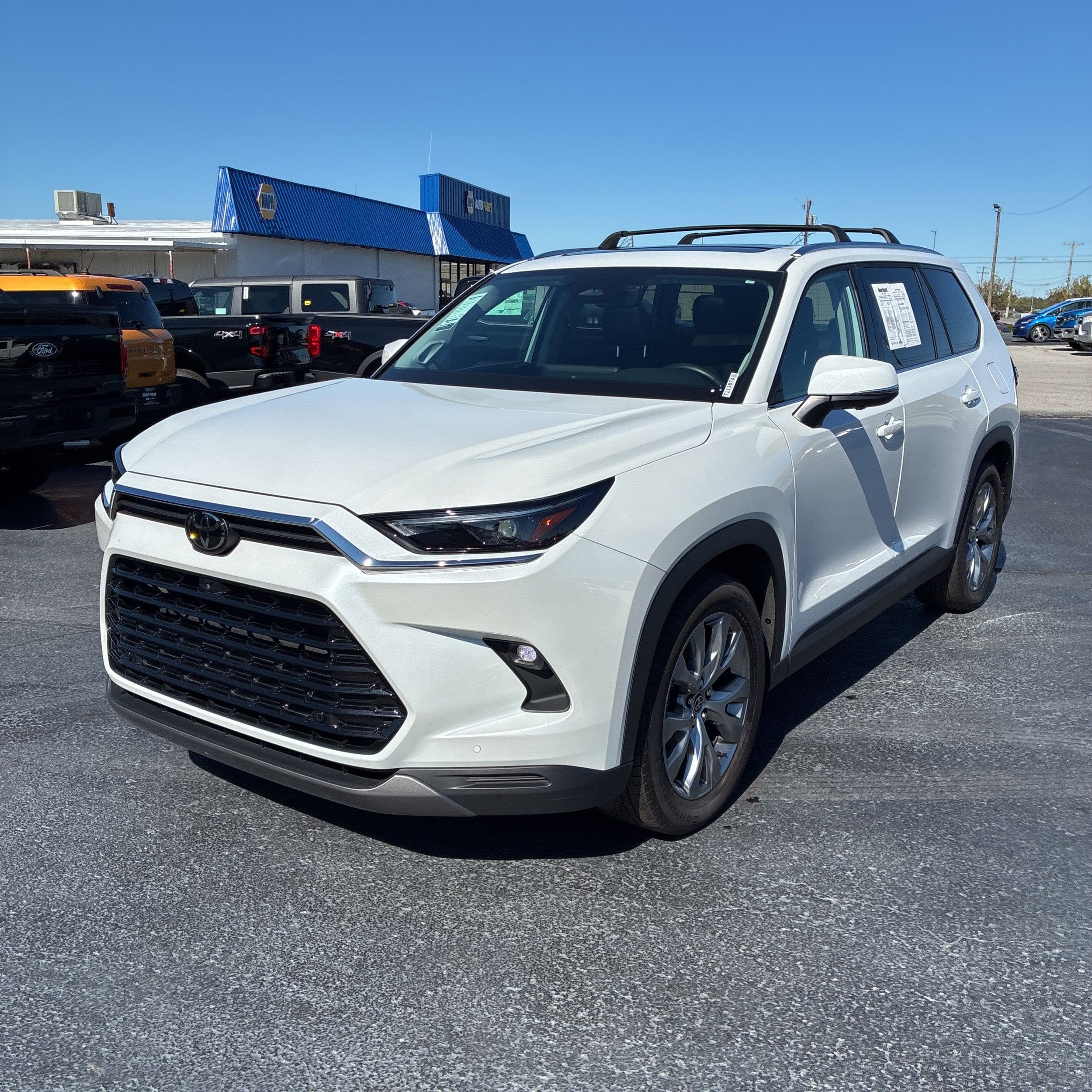 2024 Toyota Grand Highlander Limited photo 1