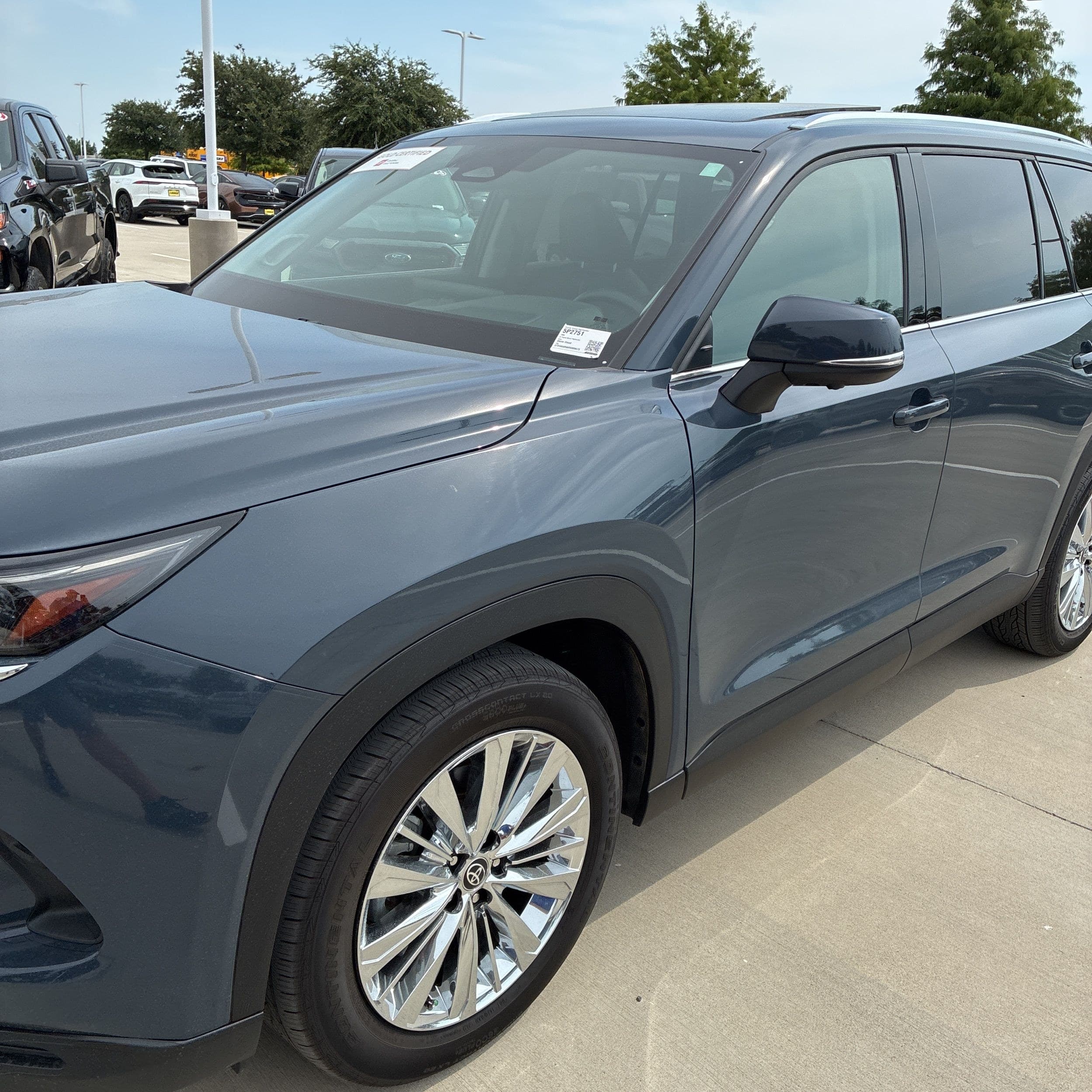 2024 Toyota Grand Highlander Platinum photo 1