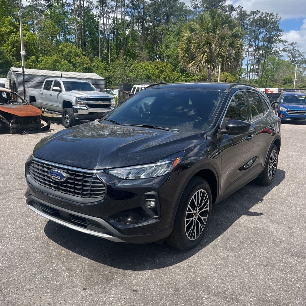 2025 Ford Escape Plug-In Hybrid PHEV photo 1