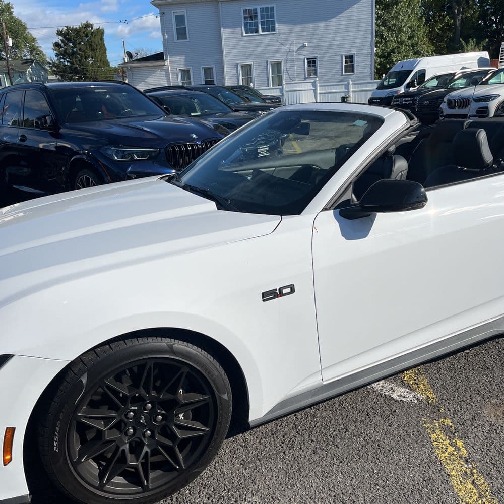 2024 Ford Mustang GT Premium photo 1