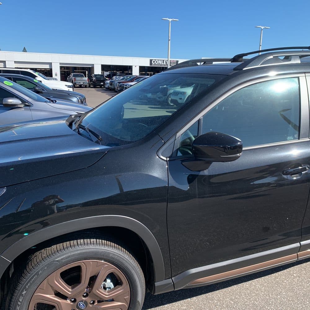 2025 Subaru Ascent Bronze Edition photo 1