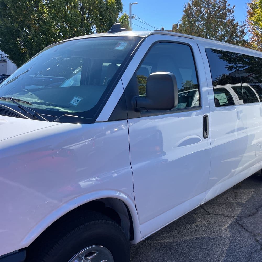 2024 Chevrolet Express LS 3500 photo 1