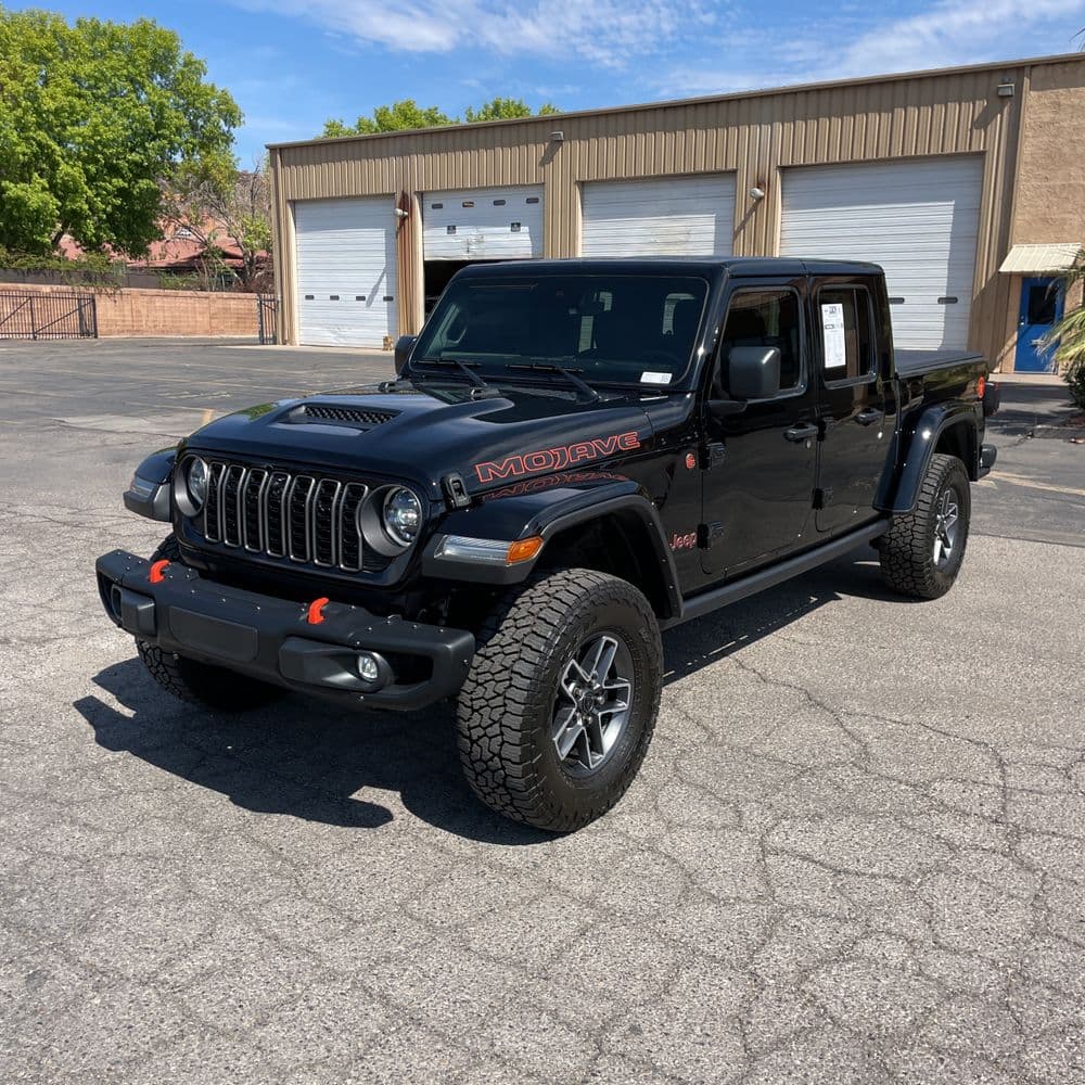 2024 Jeep Gladiator Mojave photo 1